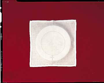 Picture of Easy-Care Linen Greek Cross Bread Plate Napkin