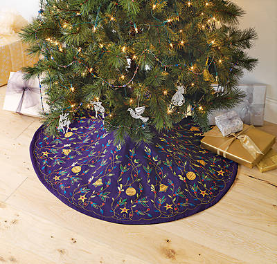 Picture of Embroidered Tree Skirt